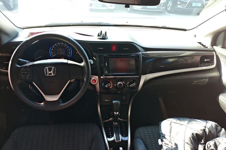 Used Honda Crider 2013 1.8L automatic luxury edition