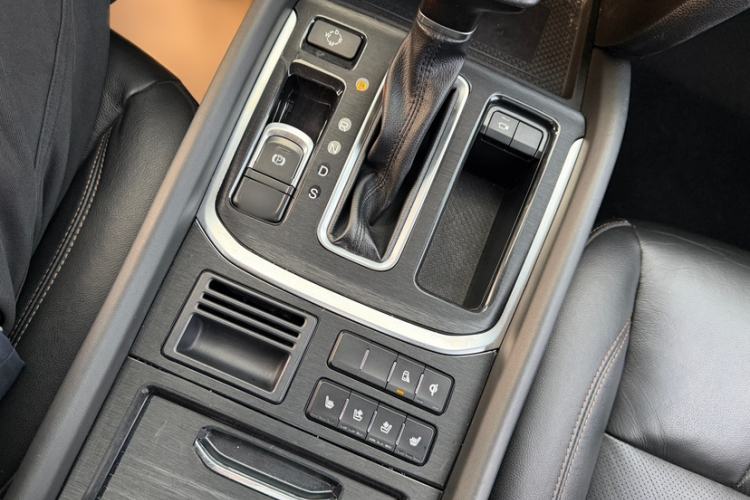 Used GAC Trumpchi GS8 2017 320T Two-Wheel Drive Luxury Smart Connectivity Version (7 Seats)
