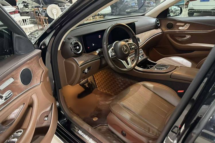 Used Mercedes-Benz E-Class 2019 Facelifted E 300 L Stylish Version
