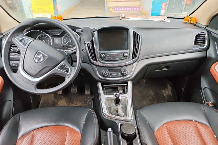 Used Baojun 560 2015 1.8L Manual Elite Edition