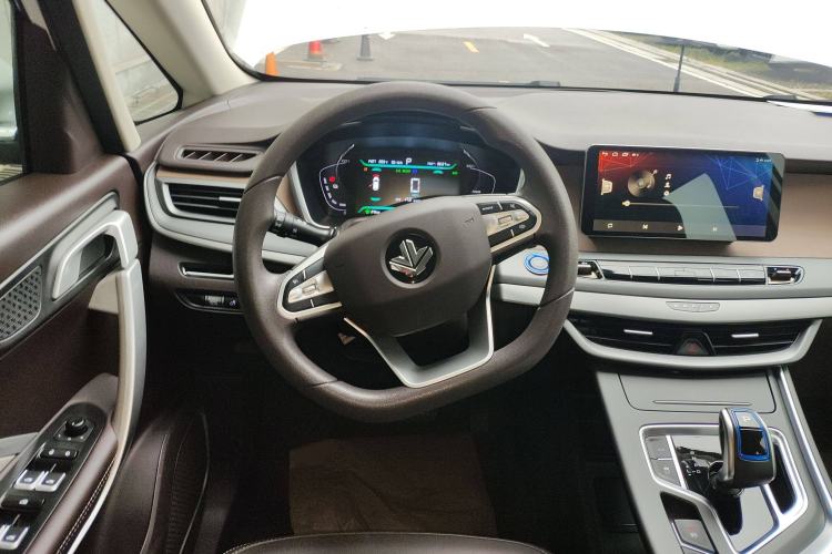 Used Livan Maple 80v L 2024 515 km Range 7 Seats
