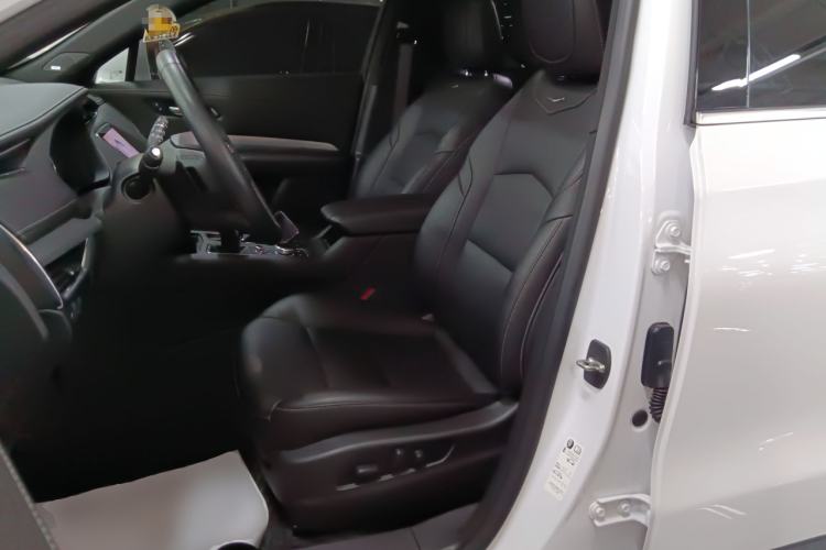 Used Cadillac XT4 2021 28T Two-Wheel Drive Leading Version
