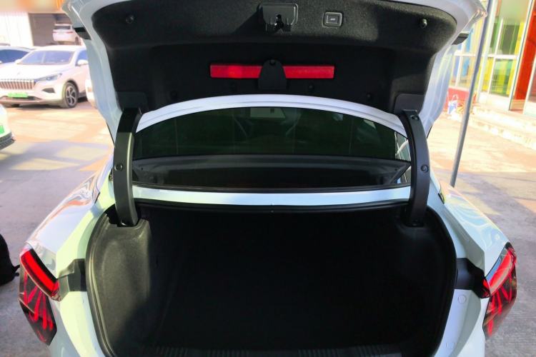 Used Hongqi EH7 2024 690 Pro
