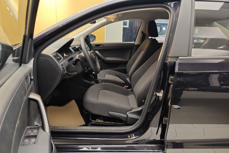 Used Volkswagen Santana 2016 1.6L Automatic Fashion Edition
