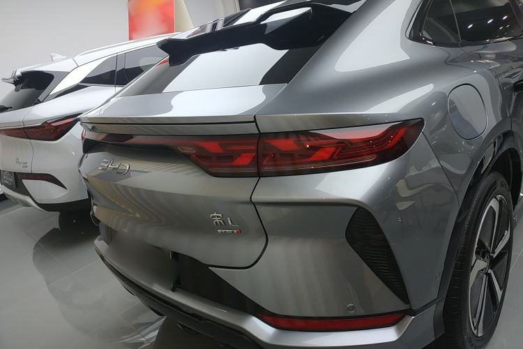 Used BYD Song L EV 2025 Intelligent Driving Version 662 km LiDAR Excellence Edition
