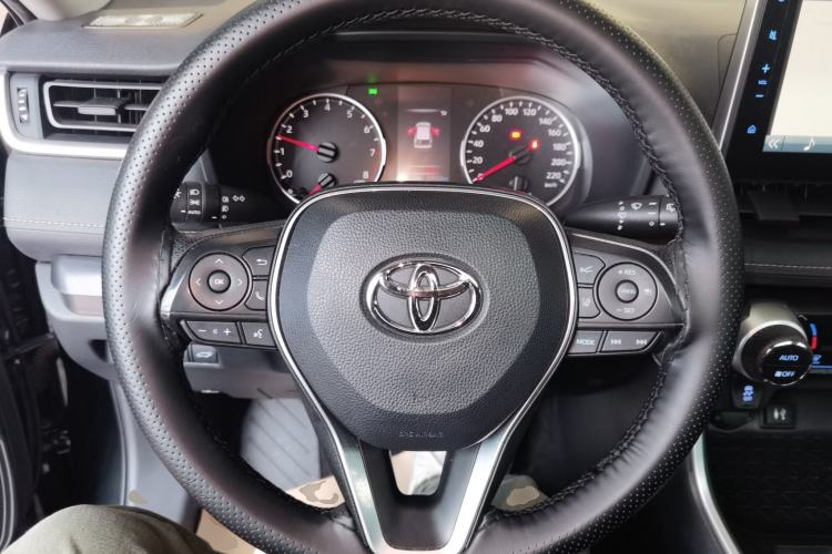 Used Toyota Wildlander 2020 2.0L CVT Two-Wheel Drive Luxury Edition