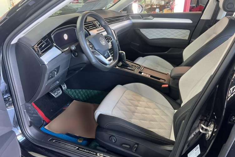 Used Volkswagen Magotan 2023 2 Million Units Limited Edition 330TSI DSG Leading Version
