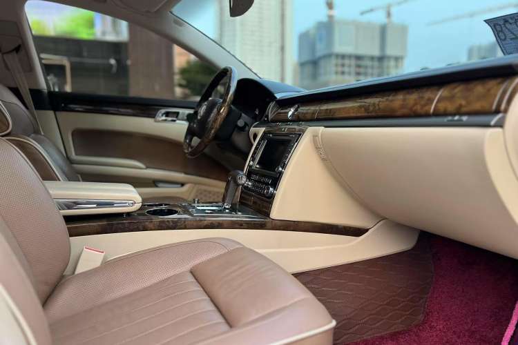 Used Volkswagen Phaeton 2011 3.6L V6 4-Seater Extended-Length Individual Edition
