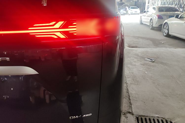 Used Denza D9 2024 DM-i 980 Four-Wheel Drive Prestige Model
