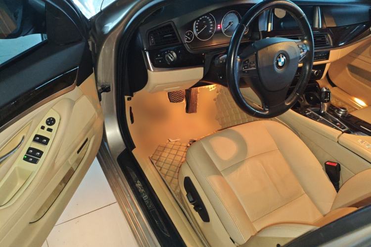 Used BMW 5 Series 2014 525Li Leading Model