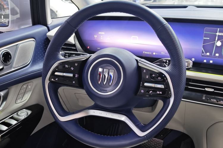 Used Buick Century 2023 2.0T Six-Seater Yinshi Edition
