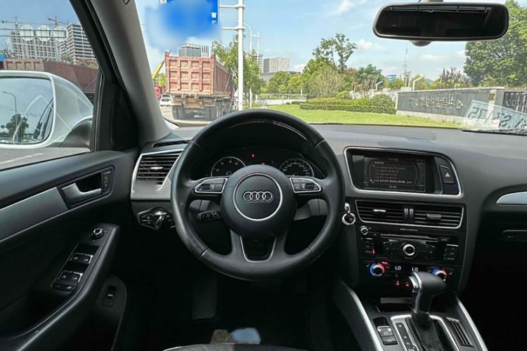 Used Audi Q5 2015 40 TFSI Technology Edition
