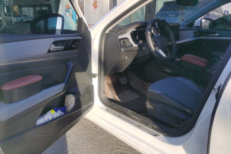 Used Volkswagen Lavida 2023 Revised Version 1.5L Automatic Starry Sky Edition – 5 Million Units