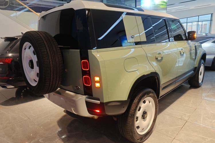 Used Land Rover Defender 2023 110 3.0T P400 75th Anniversary Legend Edition
