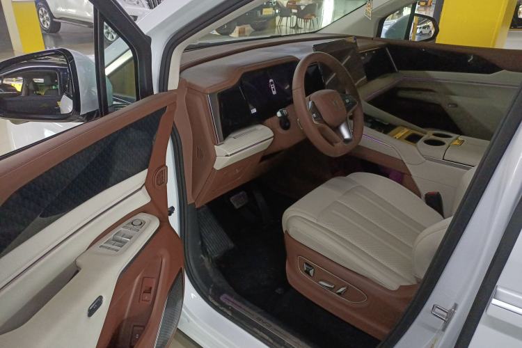 Used BYD Xia 2025 DM-i 1.5T 180km Beyond Edition
