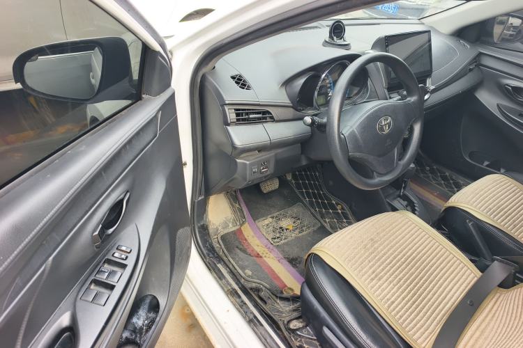 Used Toyota YARiS L 2019 1.5E CVT Dynamic Edition China VI compliant
