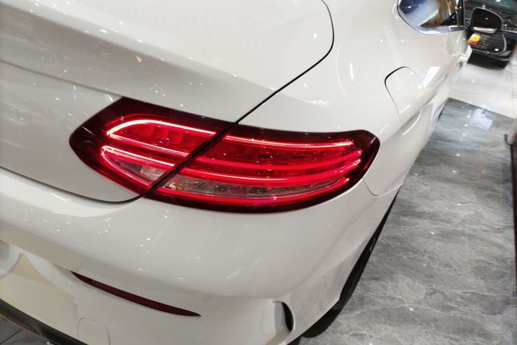 Used Mercedes-Benz C-Class 2017 Facelift C 200 Coupe
