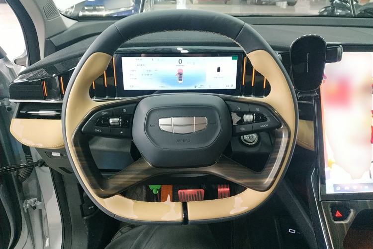 Used Geely Auto FX11 2023 1.5TD DCT Luxury Version
