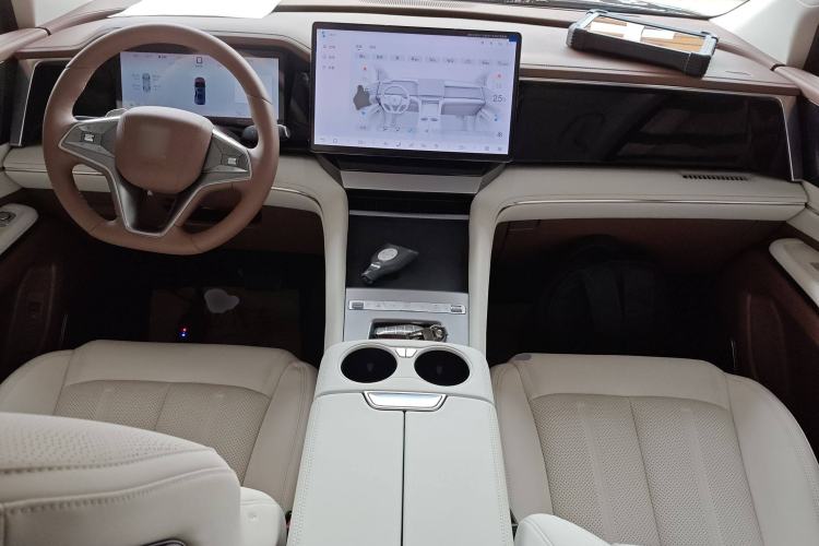 Used BYD Xia 2025 DM-i 1.5T 180km Beyond Edition
