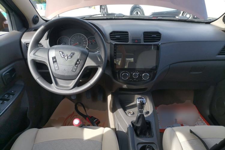 Used Wuling Hongguang 2016 1.5L Restyled S Comfort Version
