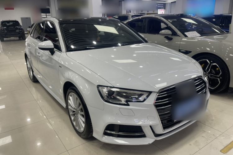 Used Audi A3 2018 30th Anniversary Edition Sportback 35 TFSI Fashion Model
