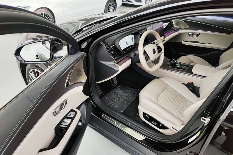 Used BYD Han 2025 EV with 701 km of Laser Radar-Enabled Intelligent Driving
