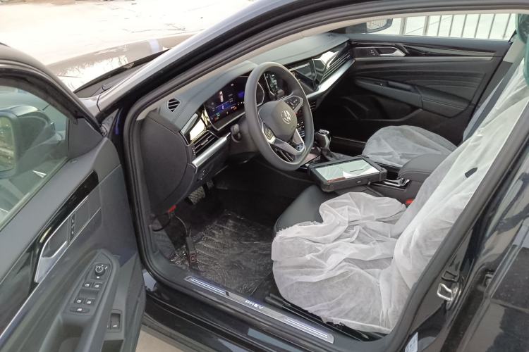 Used Volkswagen Passat New Energy 2025 430 PHEV Hybrid Business Edition
