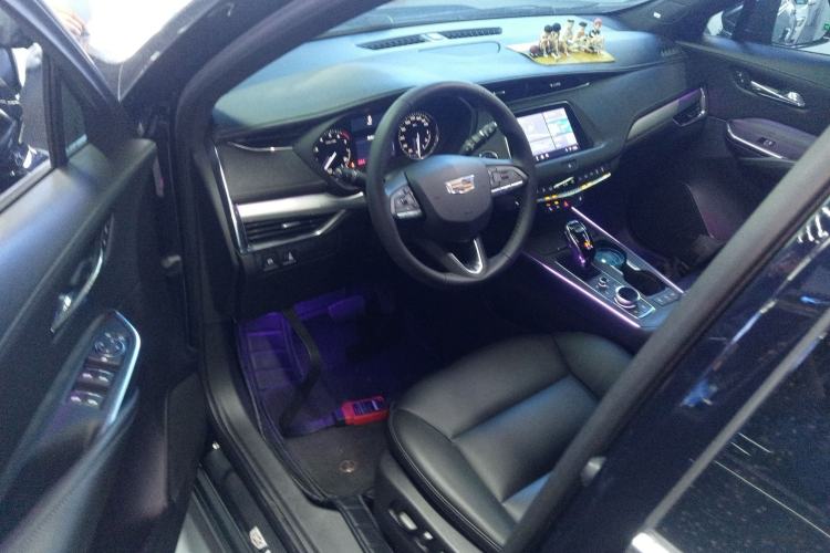 Used Cadillac XT4 2021 28T Two-Wheel Drive Leading Version