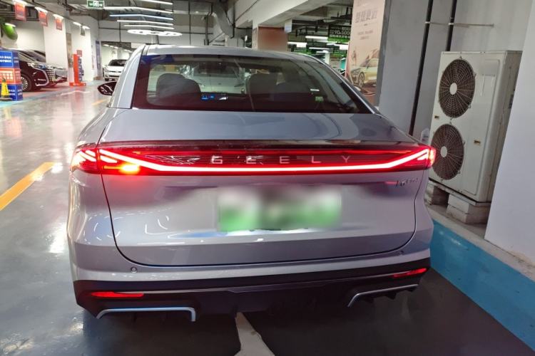 Used  L6 2025 EM-i 140km Starship Edition