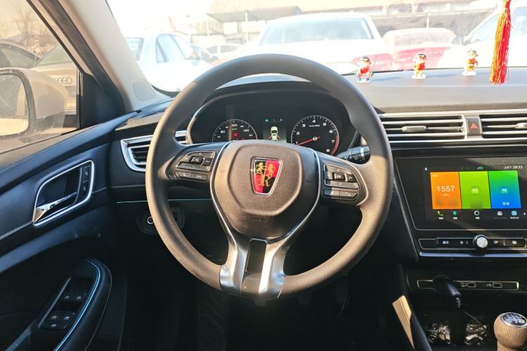 Used Roewe i5 2020 1.5L Manual 4G Connect Luxury Edition