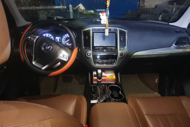 Used Changan CS95 2017 2.0T Four-Wheel Drive ZhiZun Edition