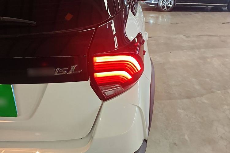 Used Toyota YARiS L 2022 X-Trail 1.5L CVT Luxury PLUS Edition
