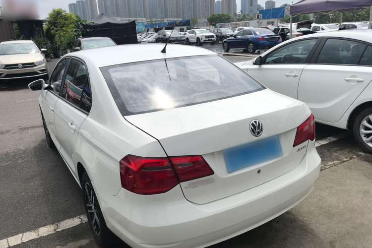 Used Volkswagen Jetta 2015 Zhuihui Edition 1.4L Manual Fashion Model
