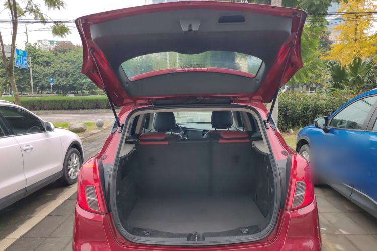 Used Buick Encore 2017 18T Automatic Two-Wheel Drive Urban Fashion Model
