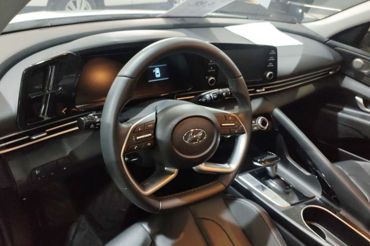 Used Hyundai Elantra 2022 1.5L CVT GLX Elite Edition
