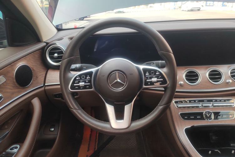 Used Mercedes-Benz E-Class 2019 E 260 L
