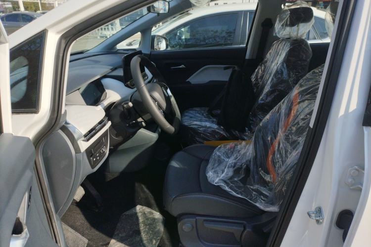 Used Bestune NAT 2023 PRO Comfortable Travel Battery-Swap Version 401km