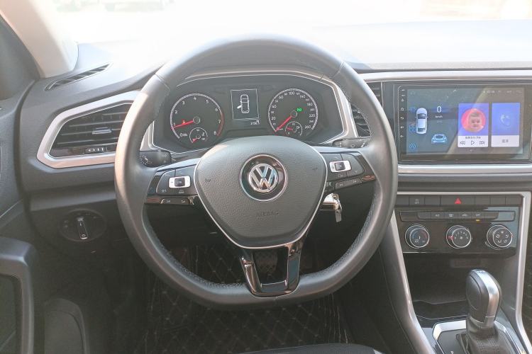 Used Volkswagen T-ROC 2018 280TSI DSG Two-Wheel Drive Advanced Version China V Emission Standard
