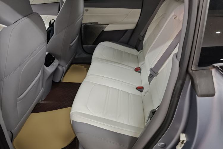 Used  eπ007 2024 540 All-Wheel Drive Pro Edition
