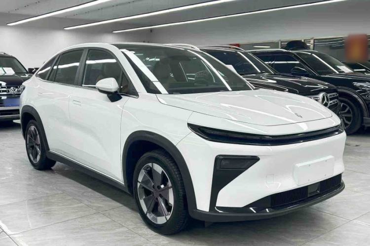 Used Livan Livan 7 2024 605 km Glory Edition
