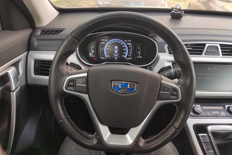 Used Geely Auto Emgrand X7 Sport 2016 2.0L Manual Smart Connect Version