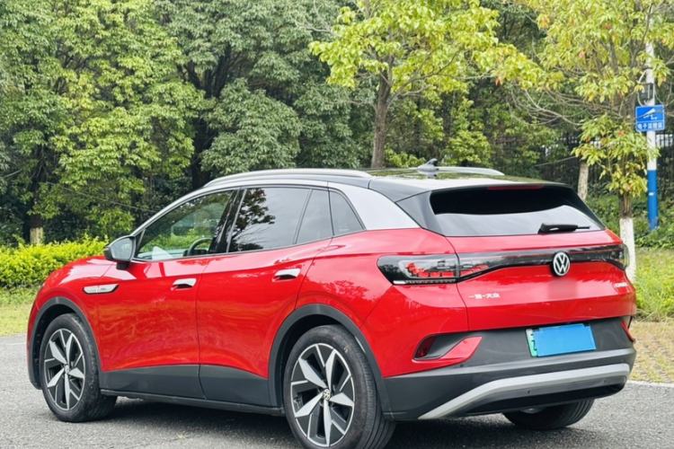 Used Volkswagen ID.4 CROZZ 2021 Long-Range PRO Two-Wheel Drive Version
