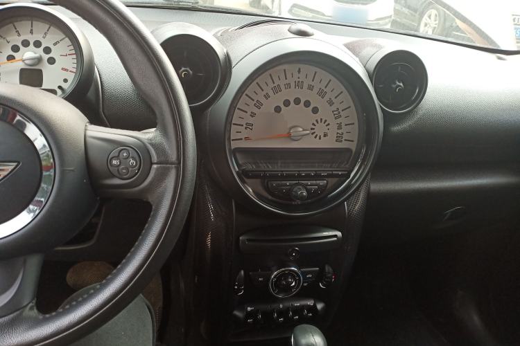 Used  Countryman 2014 1.6L COOPER Fun
