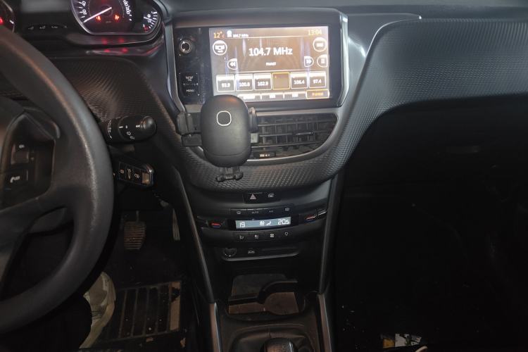 Used Peugeot 2008 2014 1.6L Manual Fashion Edition
