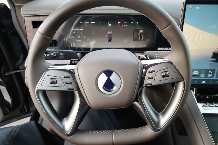 Used Denza Z9 2024 1100 km Four-Wheel Drive Max Version