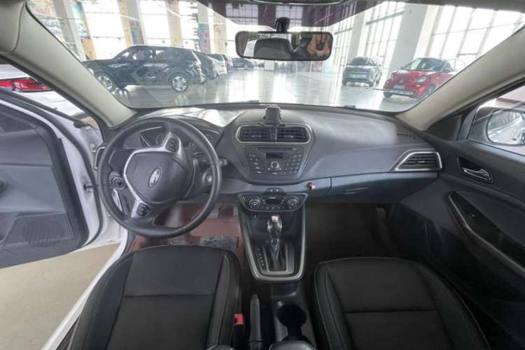 Used Ford Escort 2015 1.5L Automatic Fashion Model
