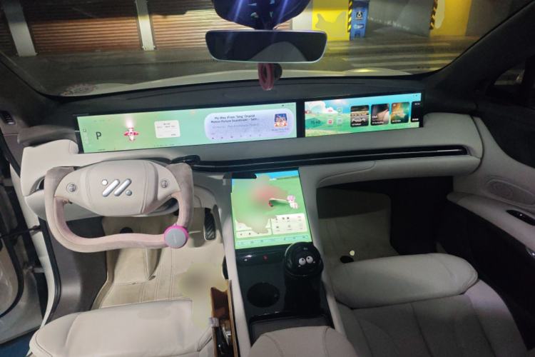 Used IM LS7 2023 100kWh Pro All-Wheel-Drive Version
