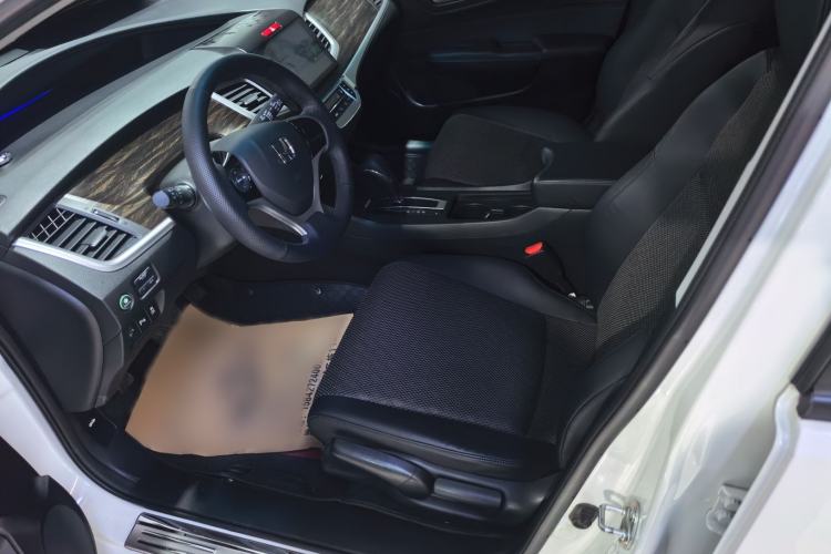 Used Honda Jade 2017 1.8L automatic Comfort version 5 seats