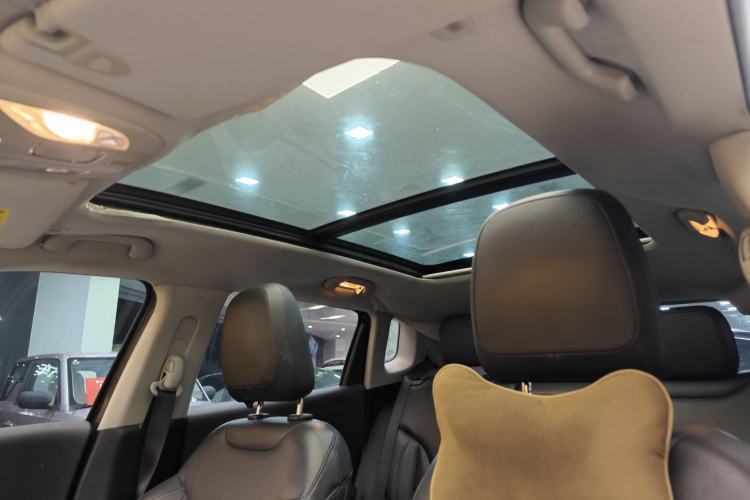 Used  Compass 2017 200T Automatic Family Edition
