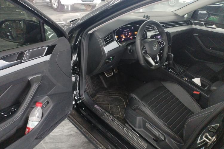 Used Volkswagen Magotan 2025 Zhongxiang Version 280TSI DSG Comfort Edition
